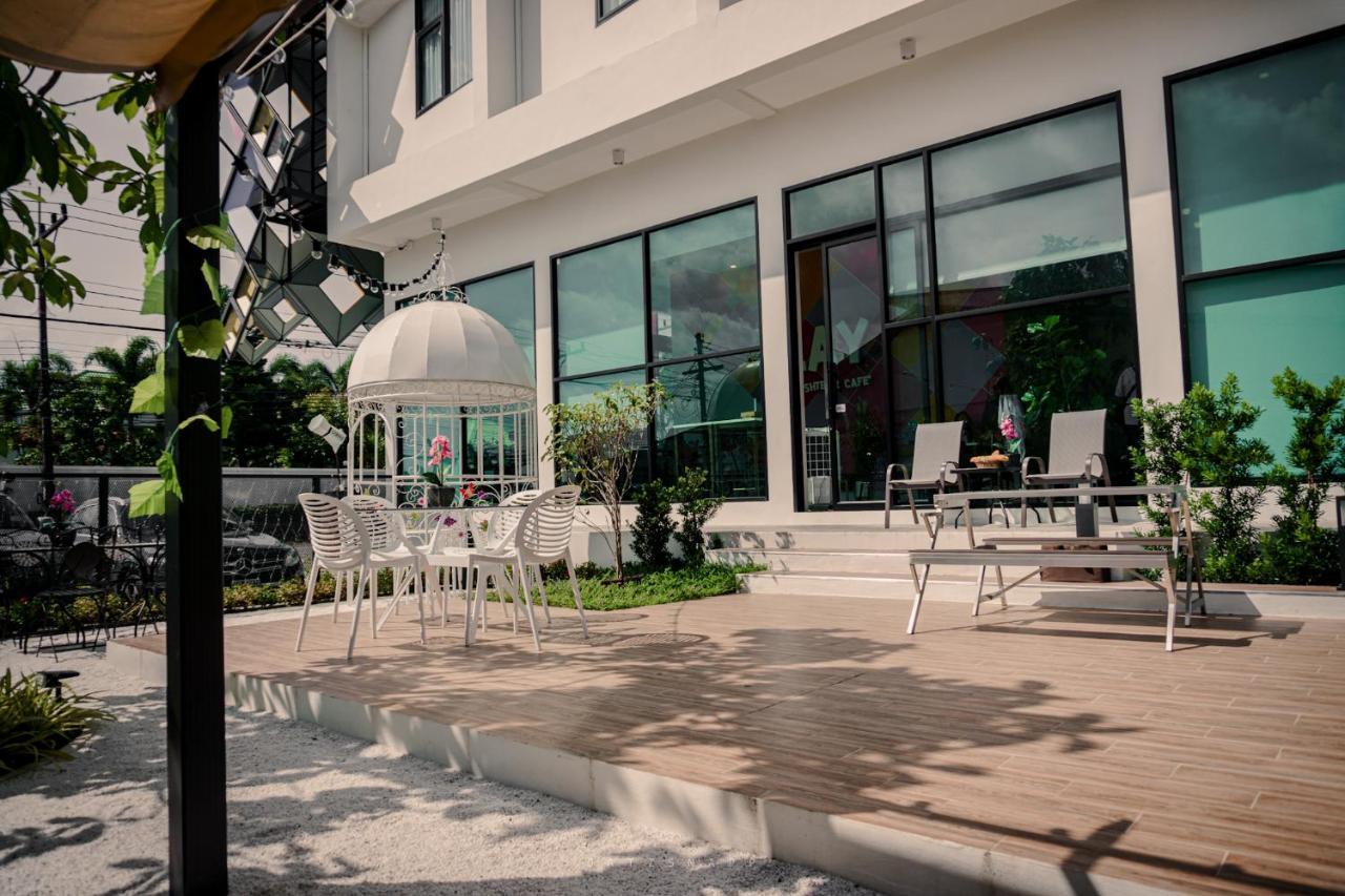 Play Poshtel & Cafe' Hotel Krabi By Eksteriør billede